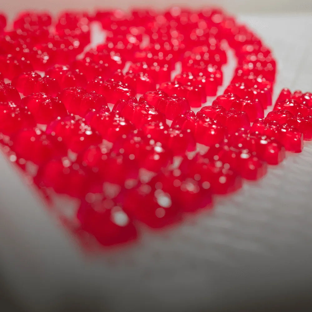 THC Gummies worden gemaakt Close-up met vignette 2