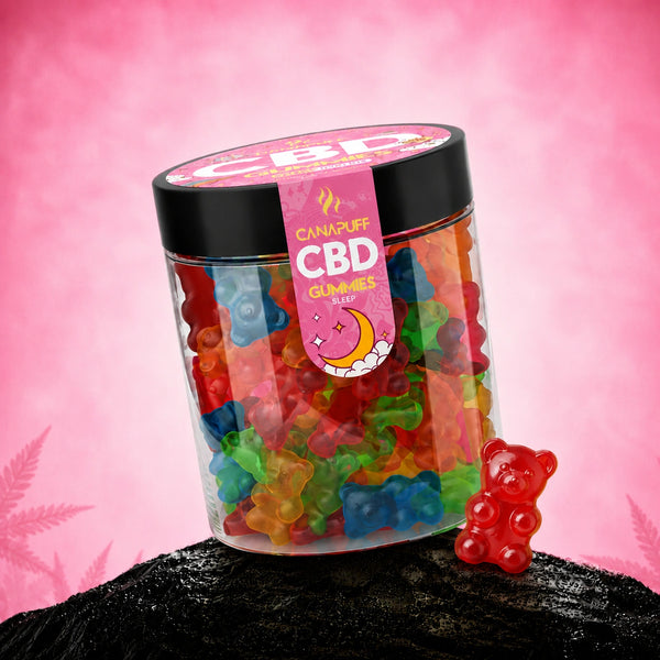 Canapuff CBD Gummies Sleep, kleurrijke gummies in berenvorm in glazen pot met zwarte deksel