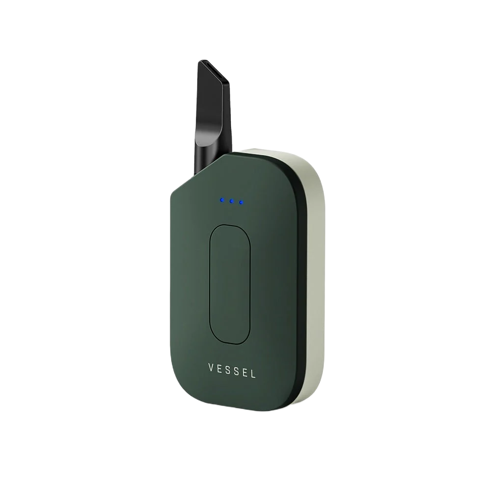 Vessel Compass Rise vape-apparaat in saliegroen met zwart mondstuk en oplaadclip